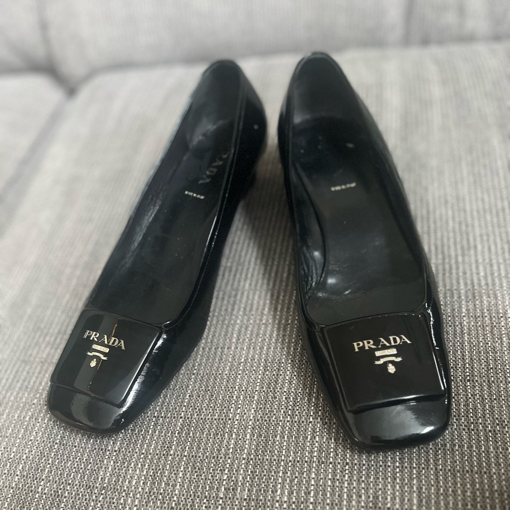 Prada leather block heel 9.5 with COA
